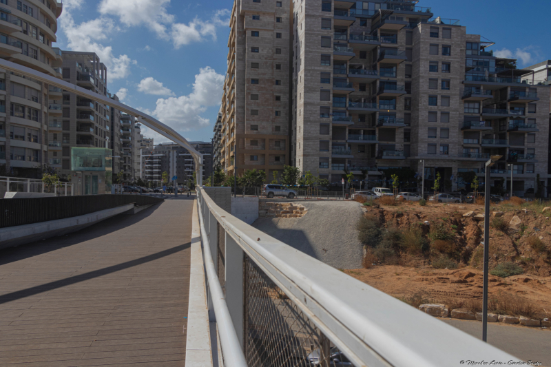 03-Einstein-Bridge